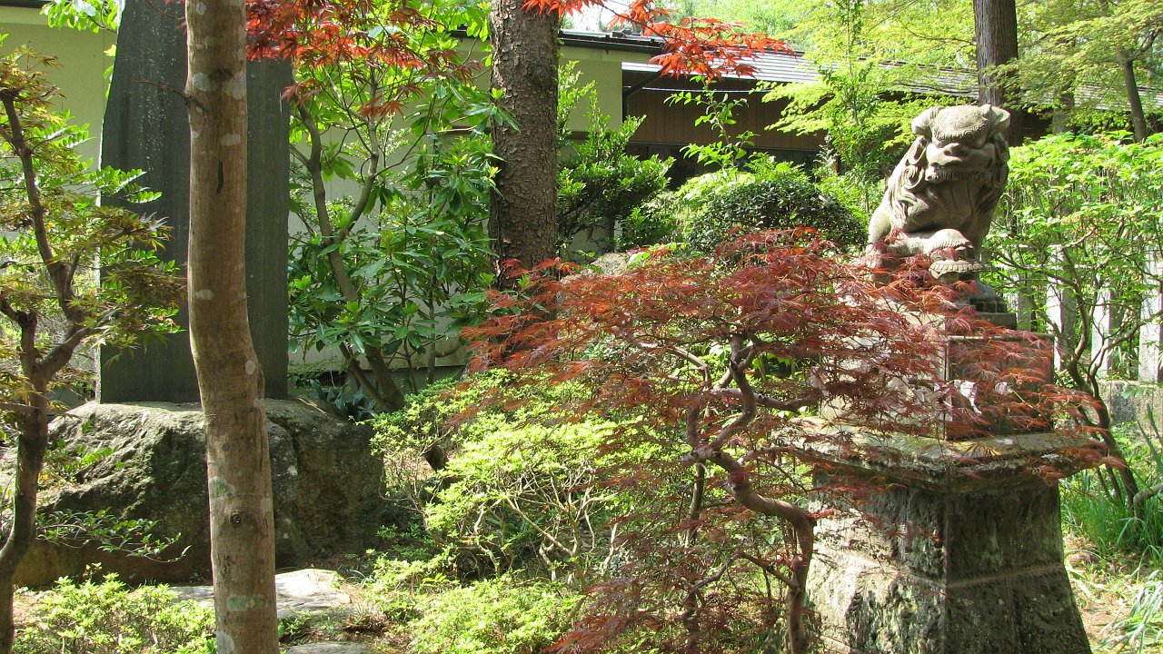 shiroishi temple garden.jpg